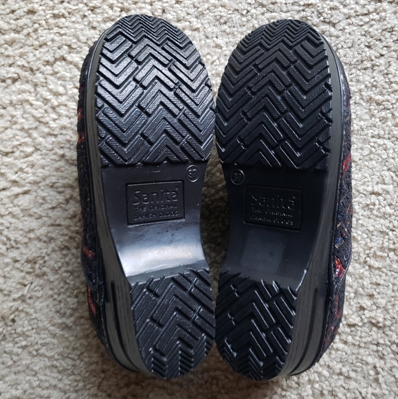 Sanita Danish Embroidery Tapestry Clogs - Picture 5 of 10